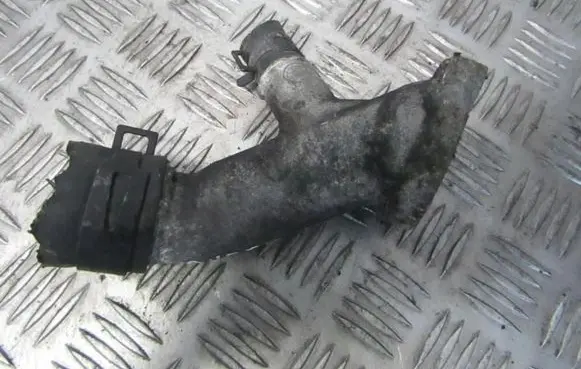 Toyota Avensis Verso Engine coolant pipe/hose
