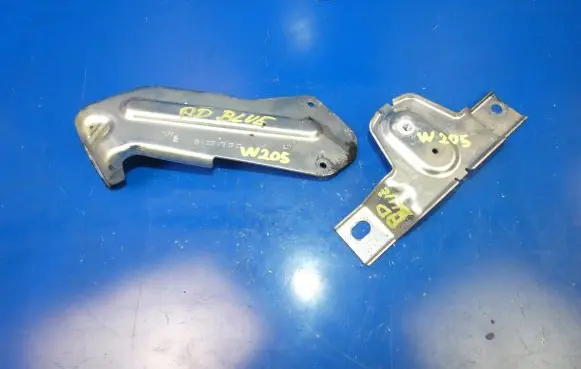 Mercedes-Benz C W205 AdBlue Liquid tank holder A2054750527