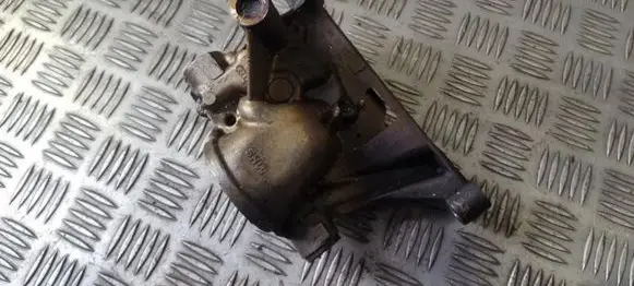 Audi A4 S4 B5 8D Oil pump 078115105
