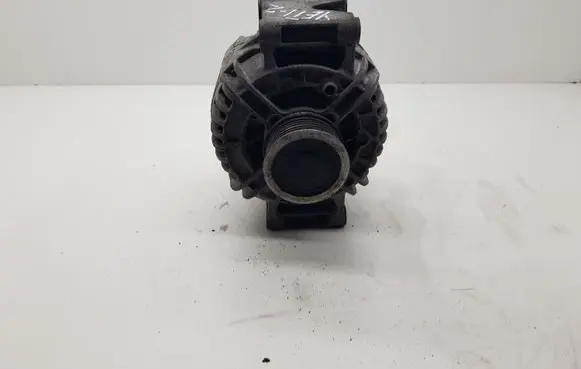 Volkswagen PASSAT B6 Generator/alternator 06B903016AB