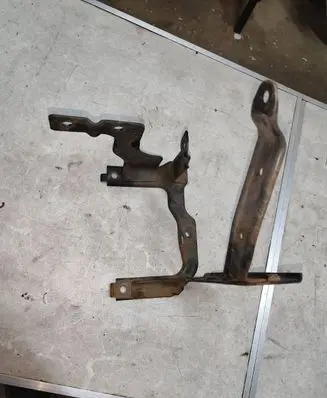 Volvo V50 Power steering pump mounting bracket 3M513K738AC 1604085502
