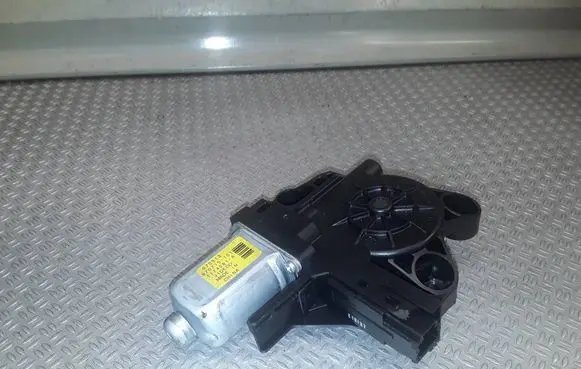 Volvo S80 Rear door window regulator motor 970715101
