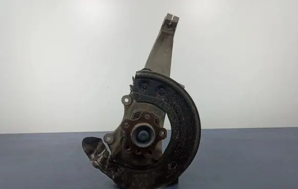 BMW 7 G11 G12 Front wheel hub spindle knuckle 6879172