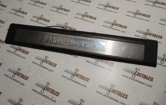 Mercedes-Benz GL X164 Front sill trim cover A1646803435