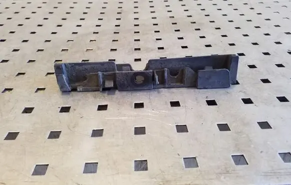 Audi A6 C7 Front bumper mounting bracket 4G0853922B