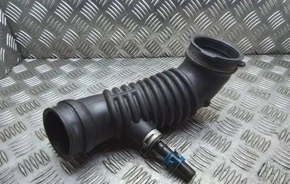 Mazda CX-7 Air intake duct part L33E13220