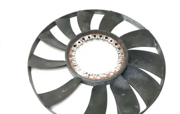 Volkswagen PASSAT B5.5 Fan impeller 058121301B