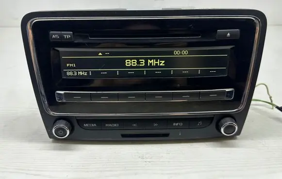Skoda Superb B6 (3T) Radio/CD/DVD/GPS head unit 3T0035161J 7648967360
