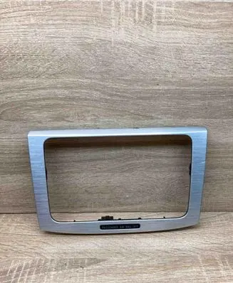 Volkswagen PASSAT B7 Radio/GPS head unit trim 3C0858069P 3C0919234