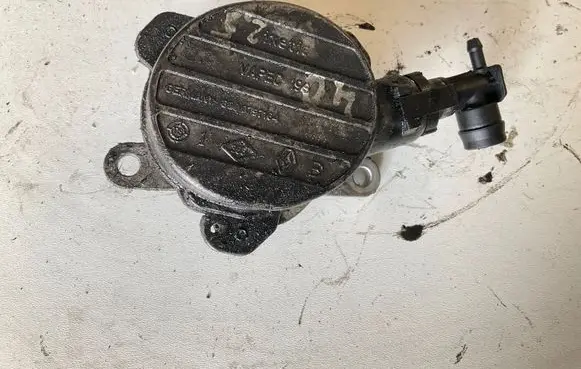 Renault Master II Vacuum pump 8200797164