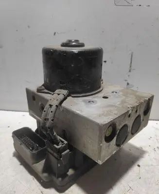 Volkswagen Golf IV ABS Pump 1J0907379R