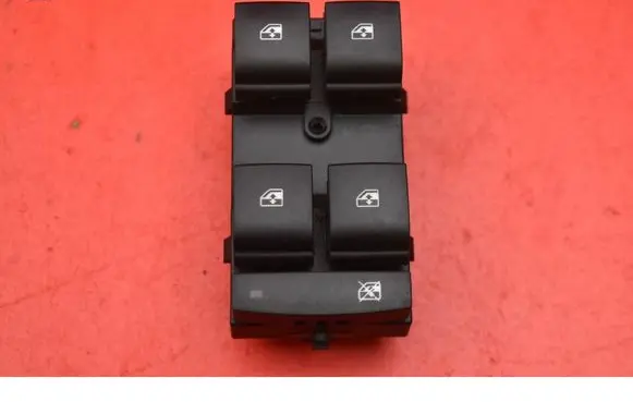 Opel Mokka X Electric window control switch 13305011