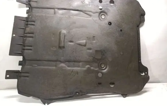 Engine splash shield/under tray
