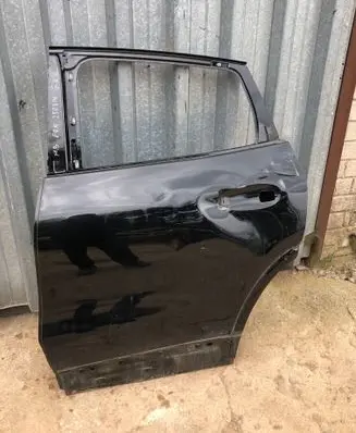 Mercedes-Benz EQA Rear door