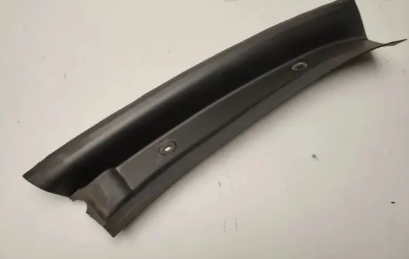 Mercedes-Benz GL X166 Tailgate/trunk side cover trim A1666900364
