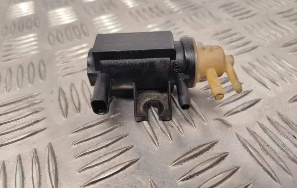 Mercedes-Benz C W204 Turbo solenoid valve A0091533128