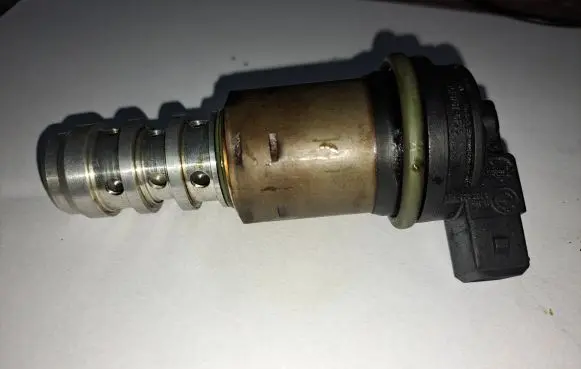 BMW 7 E65 E66 Camshaft vanos timing valve 170732310