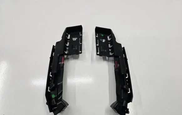 Skoda Octavia Mk4 Front bumper mounting bracket 5E3807042