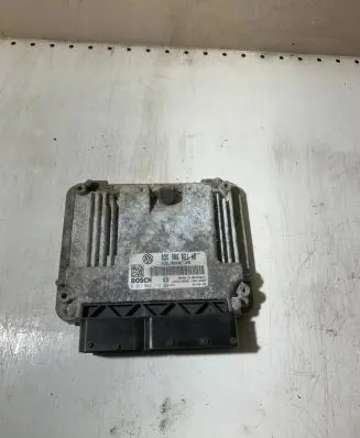 Volkswagen PASSAT B6 Engine control unit/module 03G906021AB 0281012119
