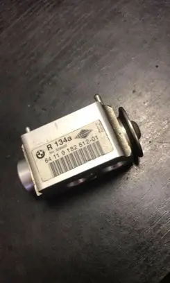 BMW X1 E84 Air conditioning (A/C) expansion valve 9182512