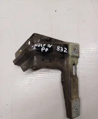Volkswagen Golf IV Fender mounting bracket 1J0821136