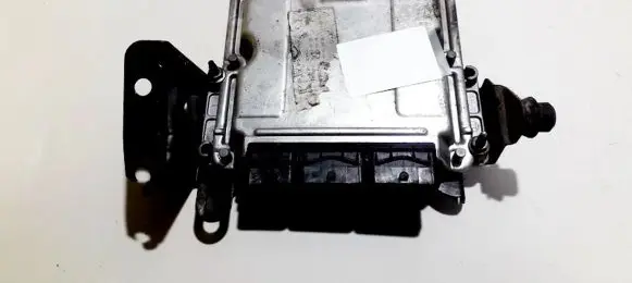 Renault Scenic I Engine control unit/module 0281001934 8200076093