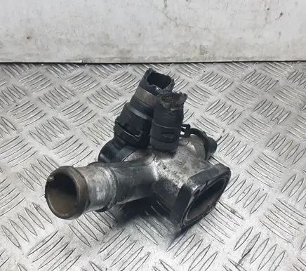 Audi A6 S6 C5 4B Thermostat/thermostat housing 038121133A