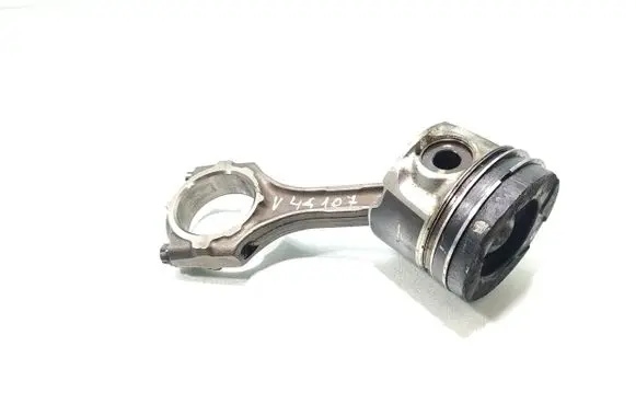 Toyota RAV 4 (XA30) Piston with connecting rod 
