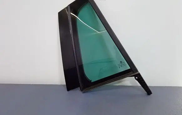 Skoda Octavia Mk4 Rear door window glass 5E7845214