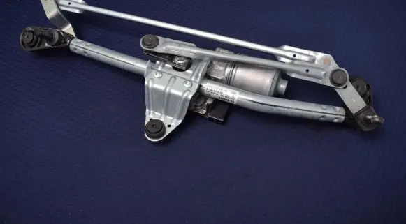 Audi A3 S3 8V Front wiper linkage and motor 8V1955023D 8V1955119A