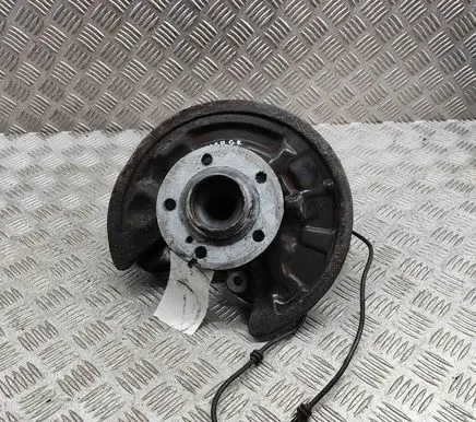Mercedes-Benz CLA C117 X117 W117 Rear wheel hub A2463503541