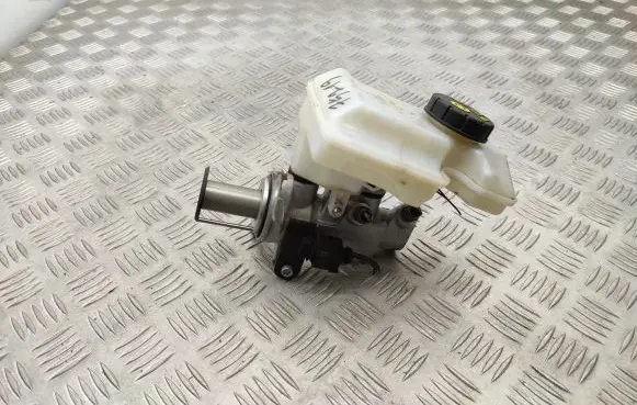 Volkswagen Arteon Master brake cylinder 5G1611301C
