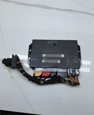 Audi A4 S4 B6 8E 8H Comfort/convenience module 8E0959433AT 01463835 00002728B5