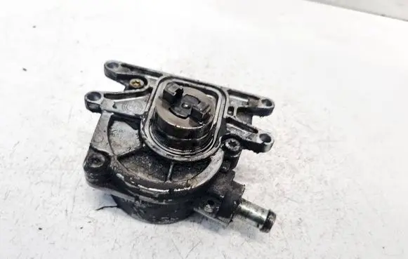 Opel Frontera B Vacuum pump 90531396