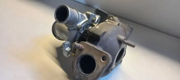 Toyota Corolla E120 E130 Turbo 7514182 172010N010 T6K04037F