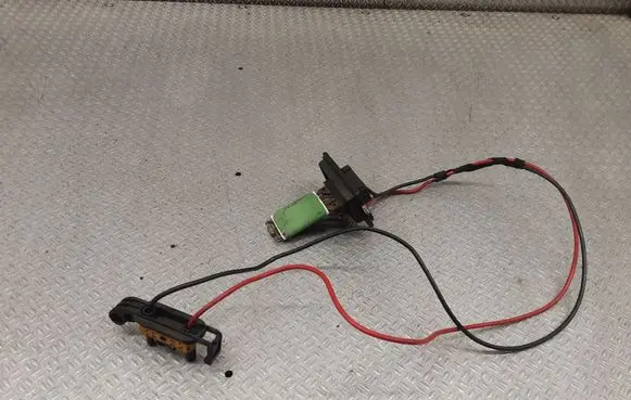 Renault Twingo II Heater blower motor/fan resistor