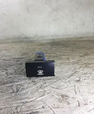 Hyundai Santa Fe Windscreen/window heater switch 621W0501
