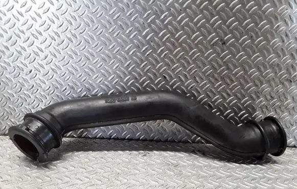 Ford Focus Breather hose/pipe 1M5Q6A886AB