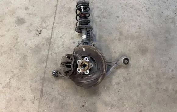 BMW X3 G01 Front wheel hub spindle knuckle 6882598 6871780 31316871780