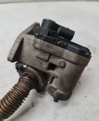 Volkswagen Golf V EGR valve 03C131521S