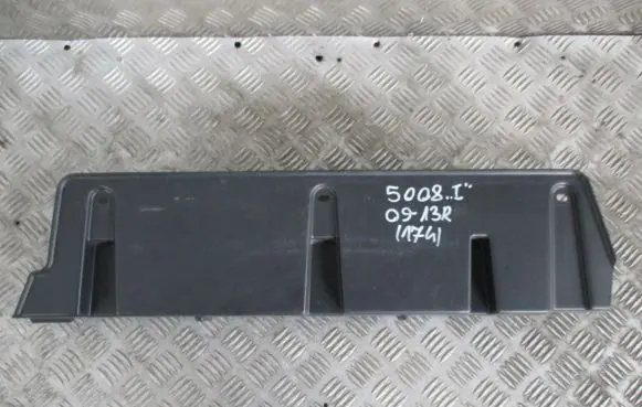 Peugeot 5008 Rear seat side bottom trim 