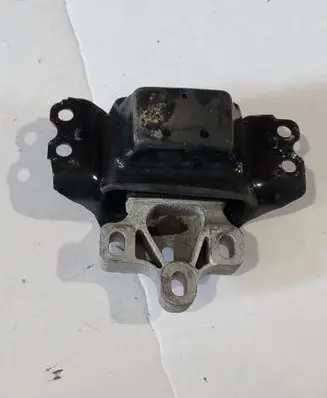 Audi A3 S3 8V Engine mount bracket 5QA199555C 14072021