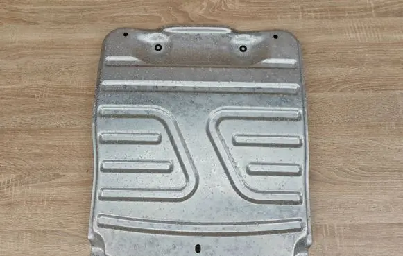 Audi Q3 F3 Engine splash shield/under tray 5QA825230