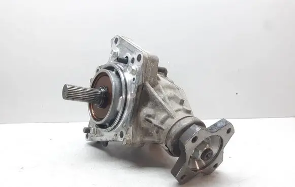 Nissan X-Trail T32 Gearbox transfer box case 273764