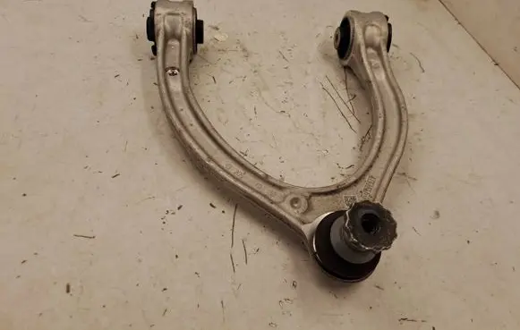 Mercedes-Benz GLC X253 C253 Front upper control arm/wishbone A2053332500
