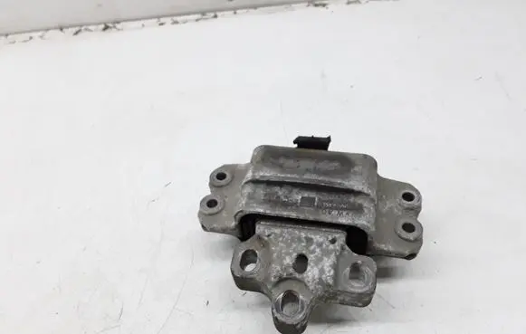 Volkswagen Golf Plus Engine mount bracket 1K0199555