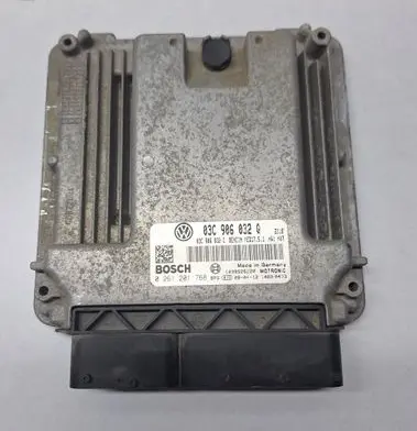 Volkswagen Golf V Engine control unit/module 03C906032Q 03C906032C 0261201768