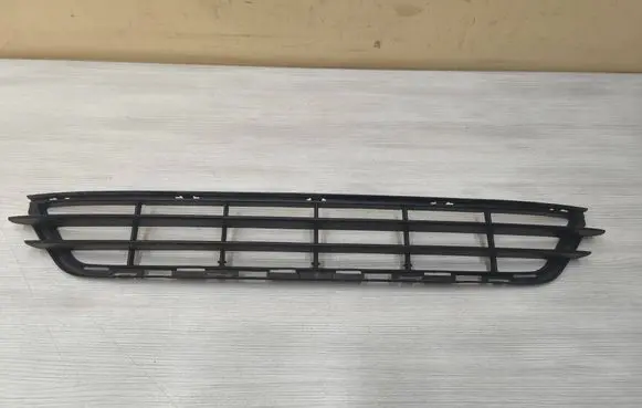 Volvo V60 Front bumper lower grill 31323858