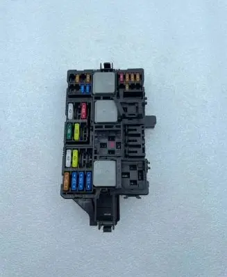 Mercedes-Benz GLE W167 Fuse module A1679067303