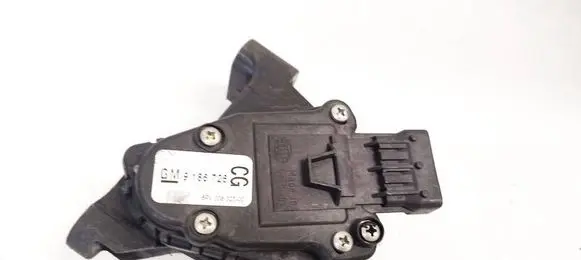 Opel Vectra C Accelerator throttle pedal 9186726 6PV00832300